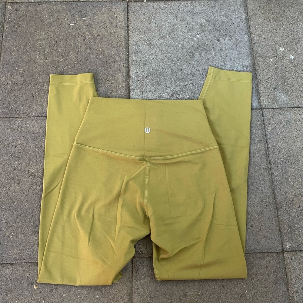 Lulu lemon aligns